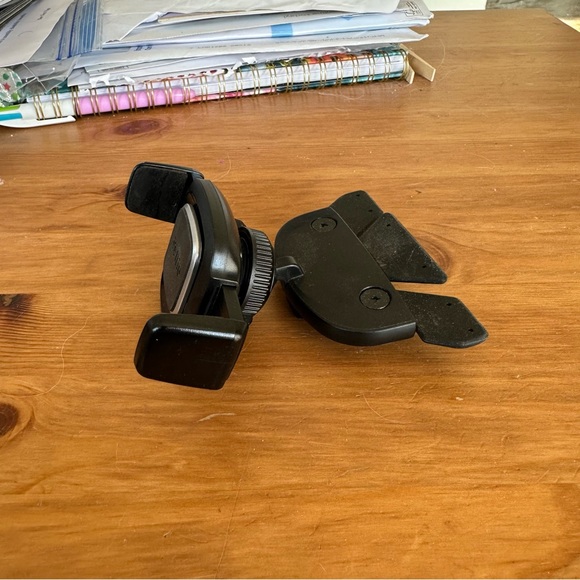 Smartphone CD Slot Mount - Picture 3 of 3